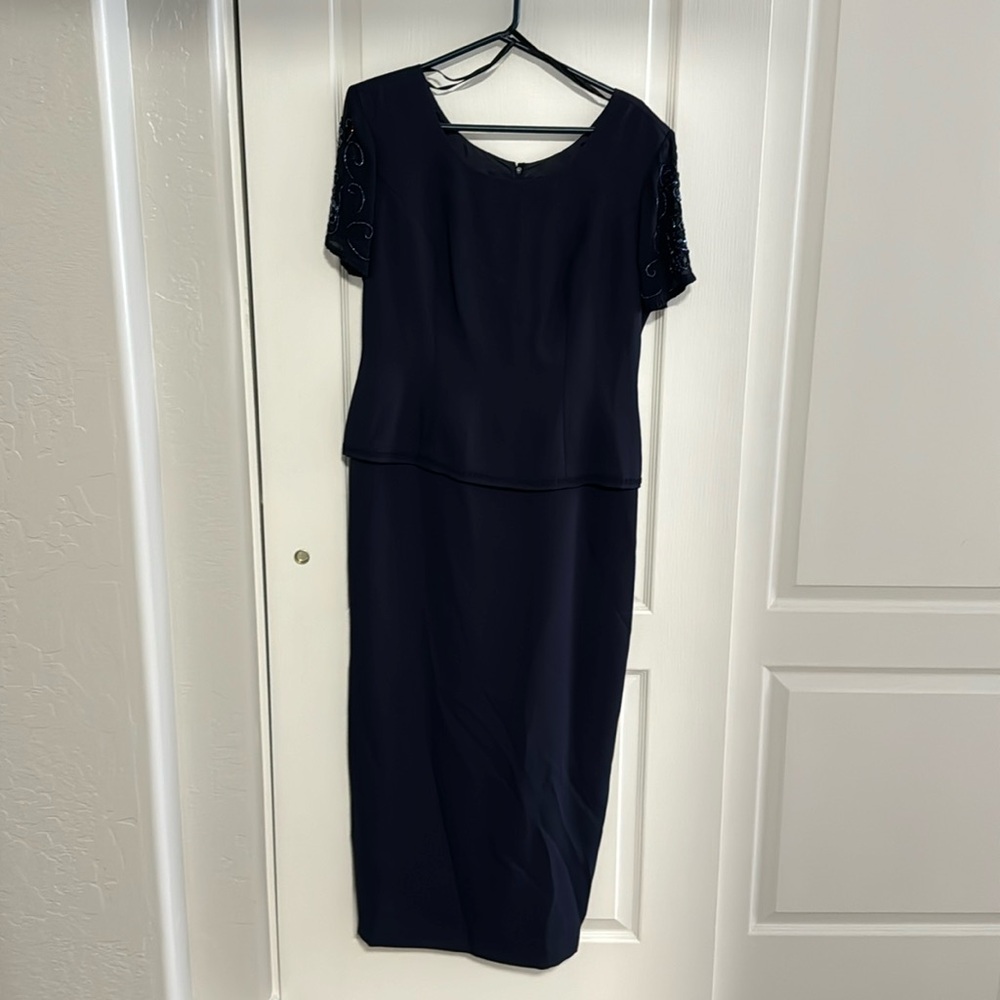 RNM Richards by KarenKwong. Size 12 formal navy dress. EUC